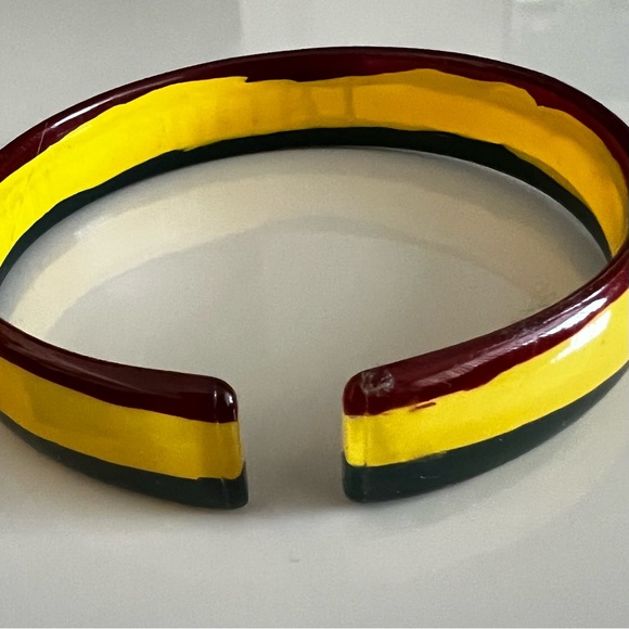 Gwen Stefani 'No Doubt' Cuff Bracelet - Picture 5 of 5